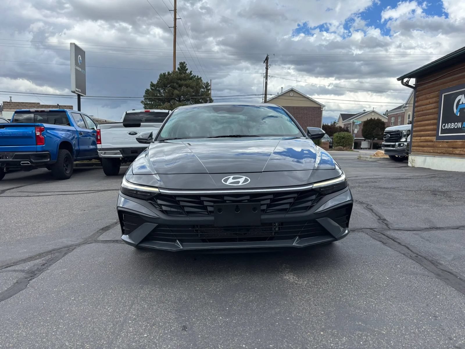 Used 2024 Hyundai Elantra Blue FWD image 2