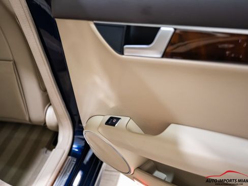 Used 2013 Mercedes-Benz C 250 Sedan image 46