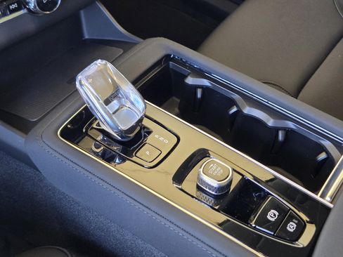 New 2026 Volvo XC90 T8 Plus image 21