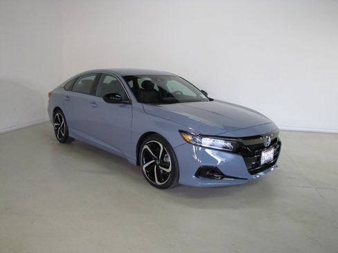 Used 2021 Honda Accord Sport image 3
