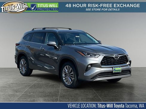 New 2026 Toyota Highlander Platinum AWD/4WD image 1