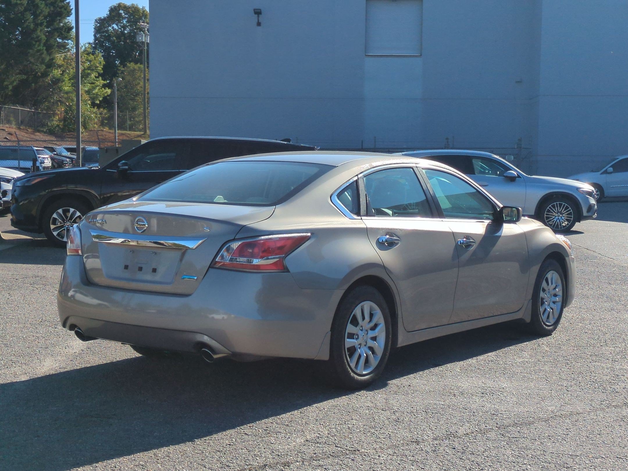 Used 2014 Nissan Altima 2.5 S FWD image 3