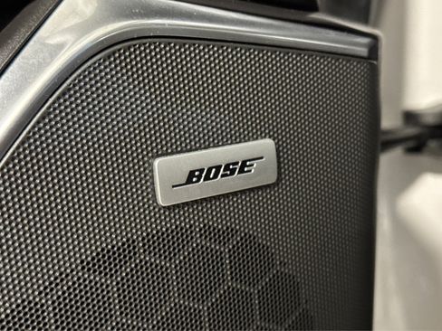 Used 2020 Cadillac Escalade Premium Luxury image 18