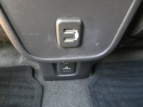 Used 2024 GMC Terrain SLT AWD/4WD image 37
