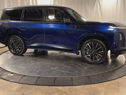 Used 2025 INFINITI QX80 Autograph image 3