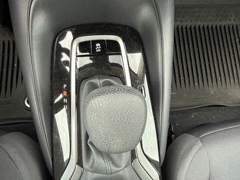 Used 2025 Toyota Corolla LE FWD image 32