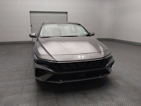 Used 2025 Hyundai Elantra SEL FWD image 14