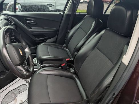 Used 2021 Chevrolet Trax LT w/ Driver Confidence Package FWD image 13