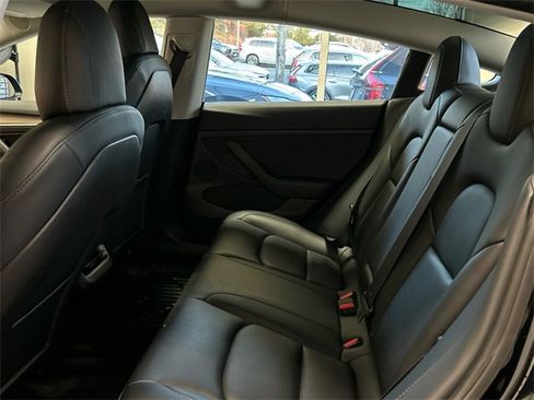 Used 2022 Tesla Model 3 image 19