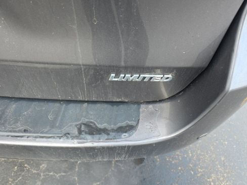 Used 2016 Toyota Sienna Limited Premium image 5