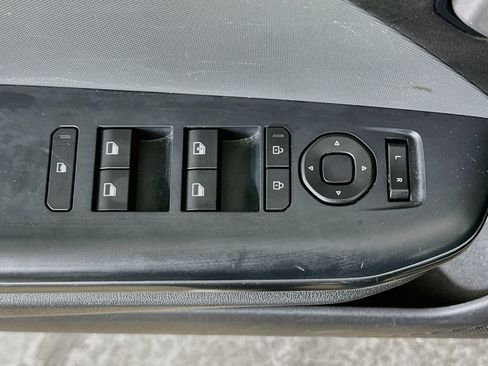 Used 2025 Kia K4 FWD image 15