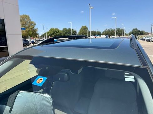Used 2016 Subaru Forester 2.5i Touring w/ Eyesight & Navigation System AWD/4WD image 8