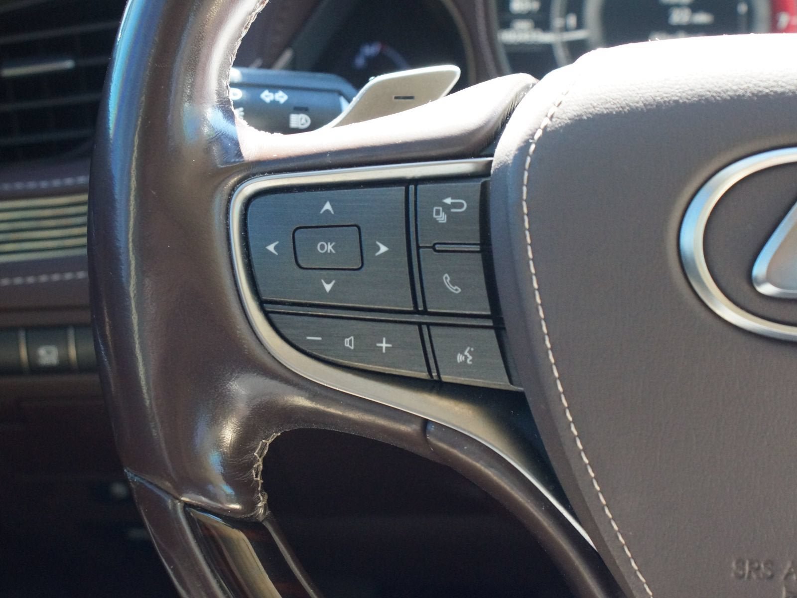 Used 2018 Lexus LS 500 w/ Interior Upgrade Package RWD image 11