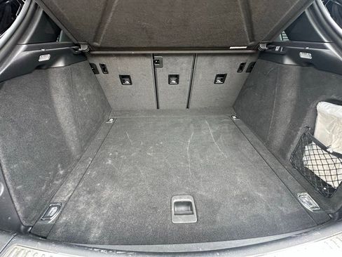 Certified 2023 Porsche Macan AWD/4WD image 40