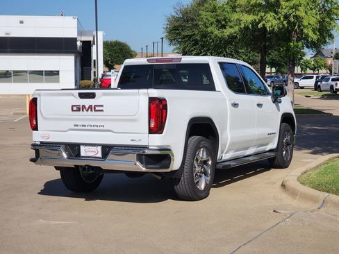 New 2026 GMC Sierra 1500 SLT image 4
