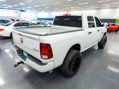 Used 2018 RAM 1500 Express AWD/4WD image 6