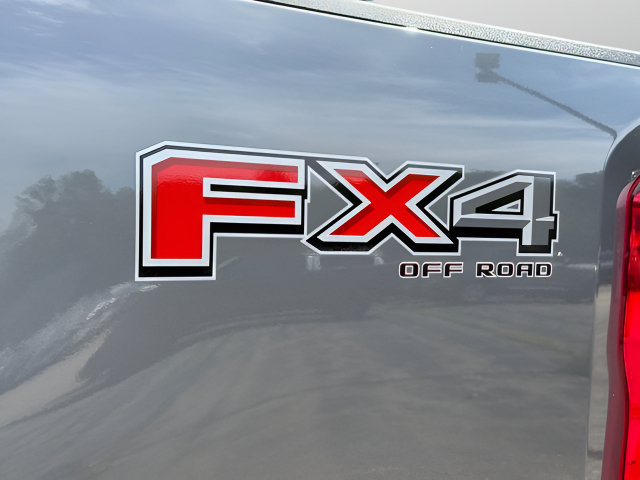 New 2026 Ford F250 XL w/ FX4 Off-Road Package AWD/4WD image 18