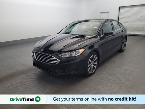 Used 2020 Ford Fusion SE image 1