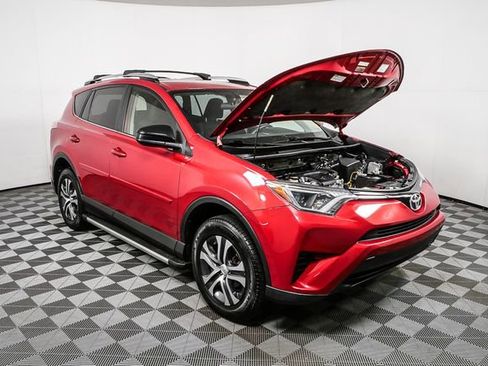 Used 2016 Toyota RAV4 LE w/ Cargo Management Package FWD image 31