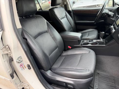 Used 2015 Subaru Outback 3.6R Limited image 16