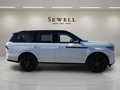 New 2026 Lincoln Navigator Black Label image 5