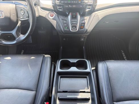 Used 2023 Honda Odyssey EX-L image 14