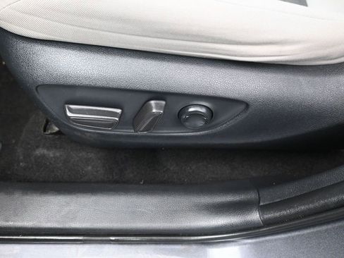 Used 2020 Toyota RAV4 XLE image 20