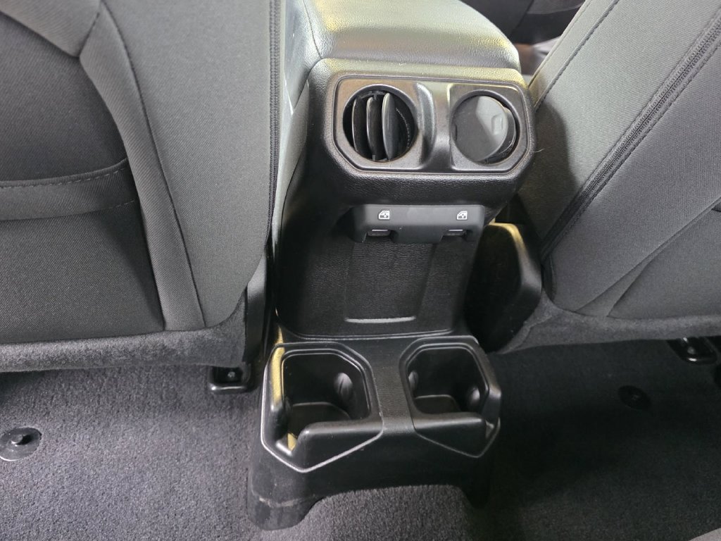 Used 2021 Jeep Gladiator Sport AWD/4WD image 11