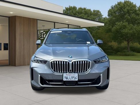 Used 2026 BMW X5 xDrive50e w/ Parking Assistance Package AWD/4WD image 4