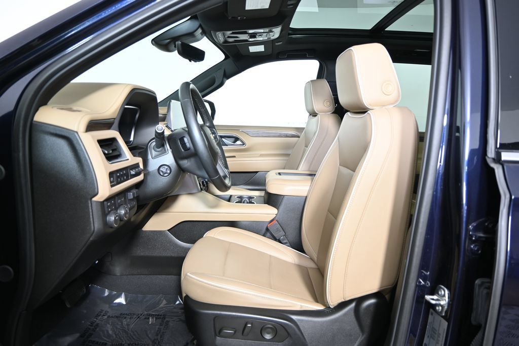 Used 2024 Chevrolet Tahoe Premier w/ Premium Package AWD/4WD image 21