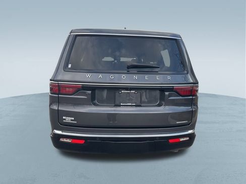 Used 2022 Jeep Wagoneer Series III w/ Flexible Seating Group image 7