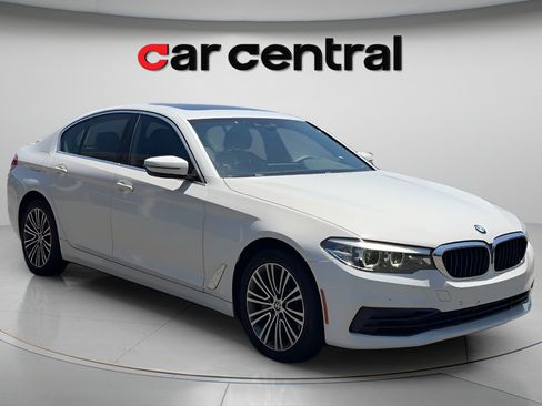 Used 2020 BMW 530i w/ Convenience Package RWD image 7