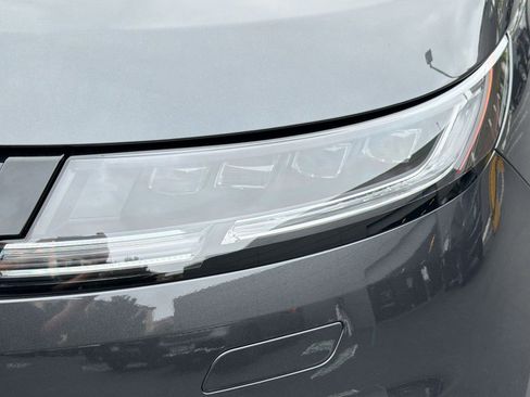 New 2026 Land Rover Range Rover Sport SE image 12