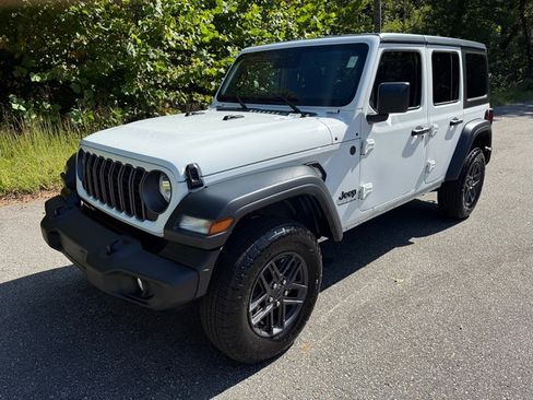 New 2025 Jeep Wrangler Unlimited Sport image 3