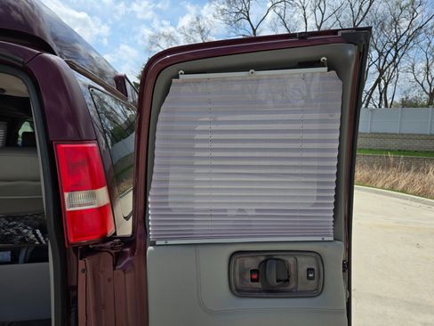 Used 2012 GMC Savana 1500 RWD image 67