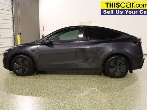Used 2026 Tesla Model Y Long Range AWD/4WD image 4
