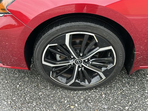 Certified 2023 Nissan Altima 2.5 SR w/ SR Premium Package AWD/4WD image 8