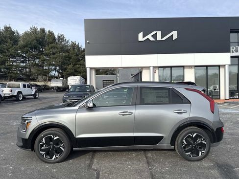New 2025 Kia Niro Wind image 2