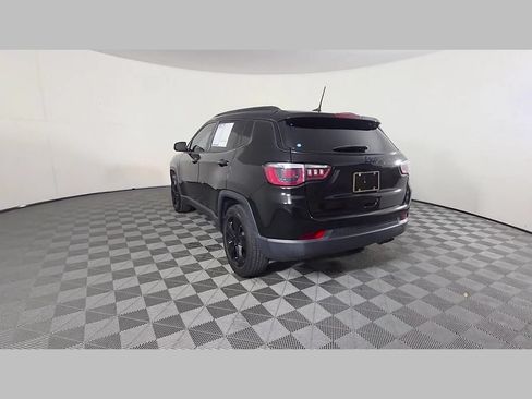 Used 2020 Jeep Compass Latitude FWD image 43