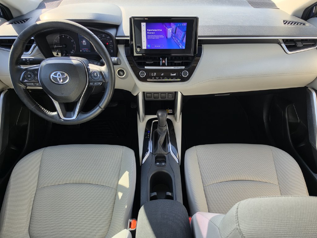 Used 2023 Toyota Corolla Cross LE FWD image 13