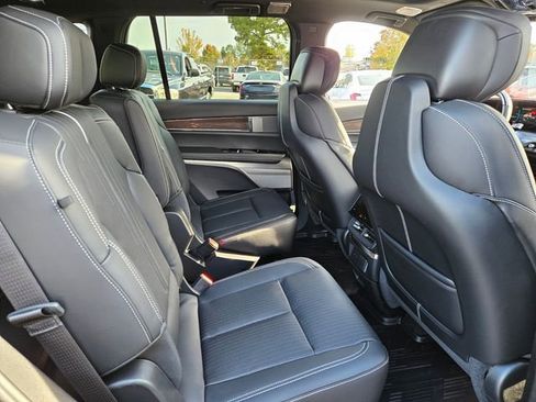 New 2026 Cadillac Vistiq Sport image 19