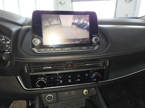 Used 2021 Nissan Rogue S AWD/4WD image 35