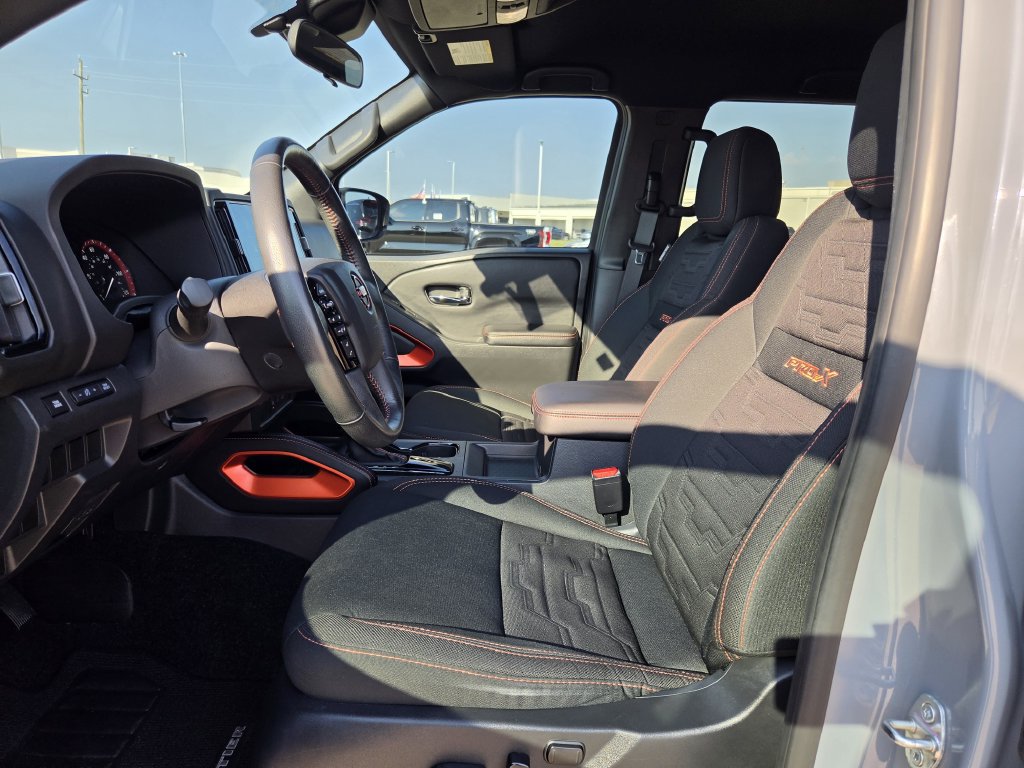 Used 2025 Nissan Frontier Pro-X RWD image 26