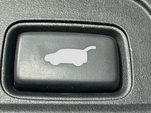 Used 2018 Honda Pilot Touring image 34