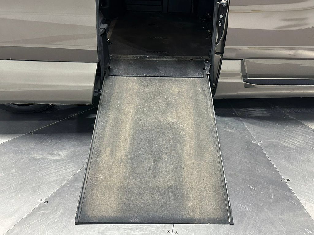 Used 2020 Honda Odyssey EX-L image 27