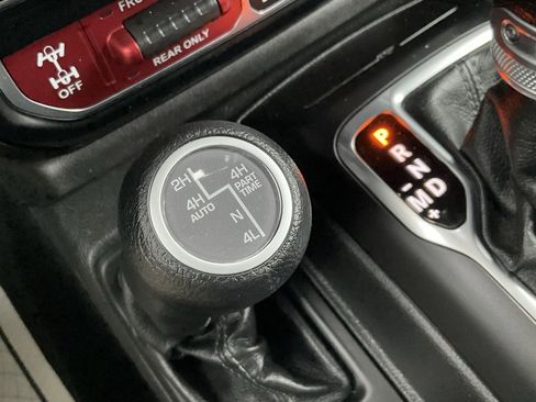 Used 2024 Jeep Wrangler Unlimited Rubicon 4xe image 12