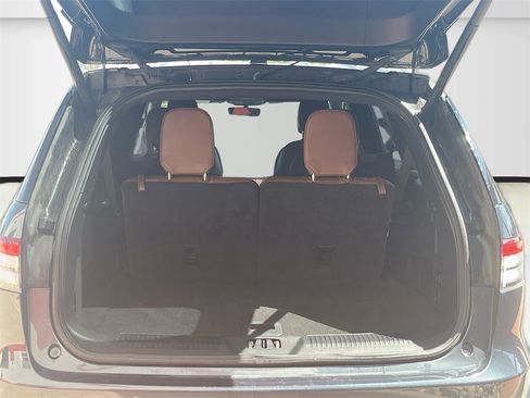 Used 2023 Lincoln Aviator Reserve image 29