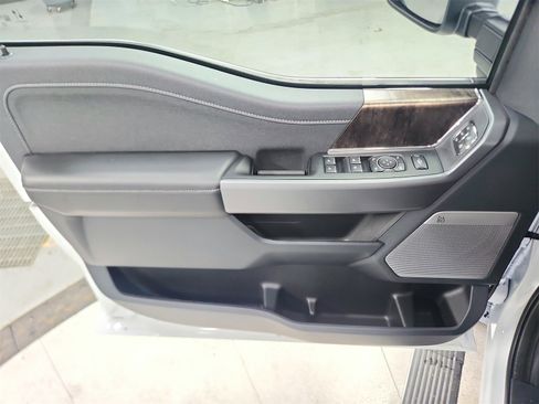 New 2026 Ford F250 Lariat w/ Chrome Package image 36