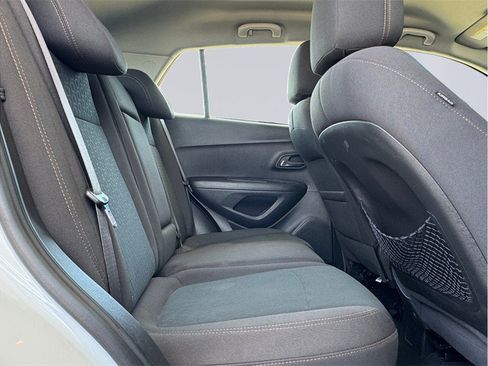 Used 2019 Chevrolet Trax LS FWD image 22