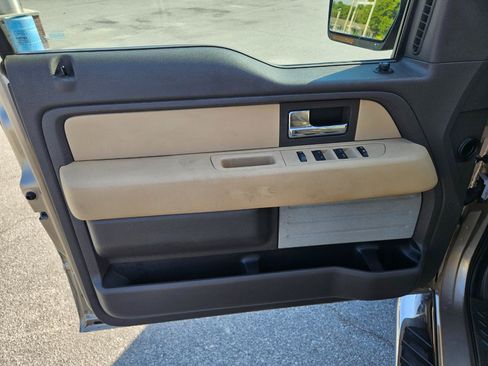 Used 2013 Ford F150 XLT w/ XLT Chrome Pkg AWD/4WD image 13
